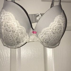 Pink  Flowers over Ivory Maidenform  Bra 36D